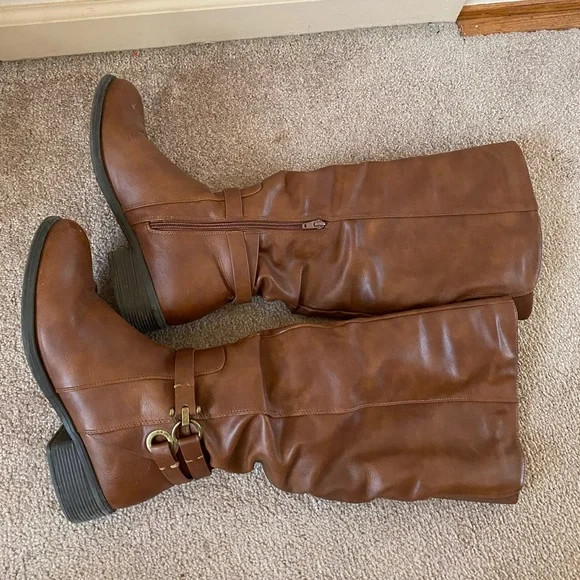 ONE DAY ONLY-Brown Knee-High Boots - Picture 5 of 9